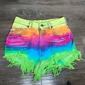 Rainbow ombré look distressed high waist shorts